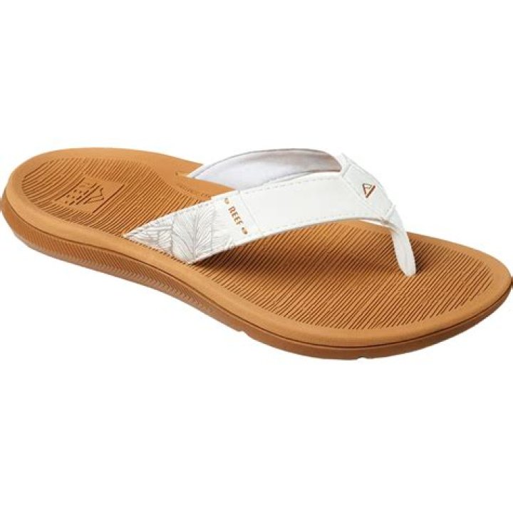 Are Reef flip flops vegan?