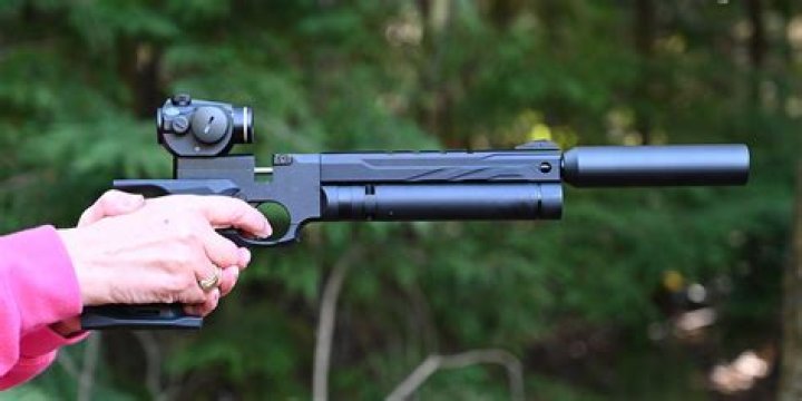 Do shotguns have silencers?