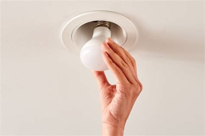 How do I change my eye light bulb?
