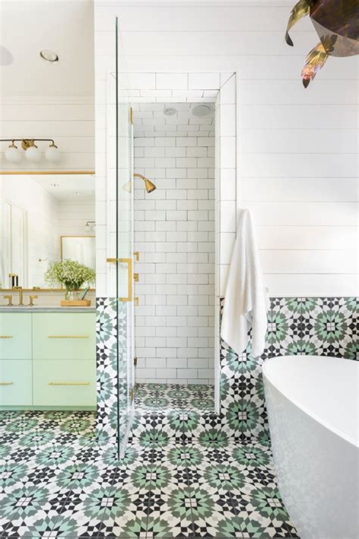 How do I get my bathroom tiles white again?