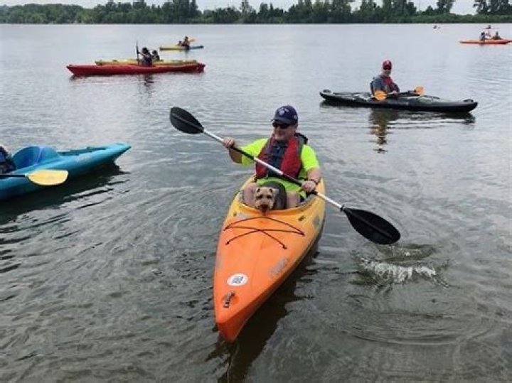 How much is it to kayak at Creve Coeur Lake?
