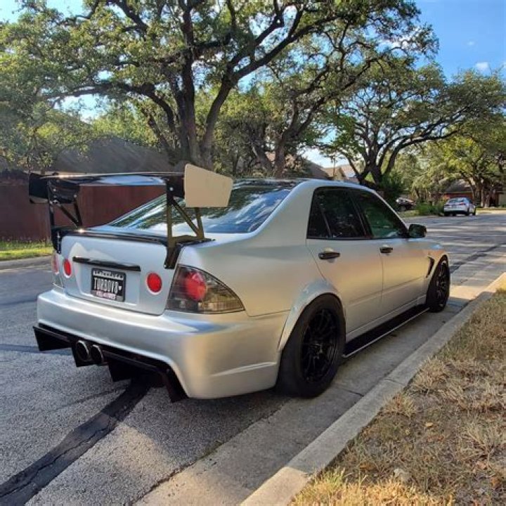 Is 300 whp fast?