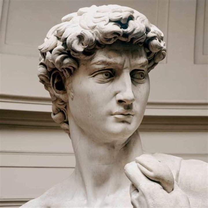 Is Michelangelo's David a low relief sculpture?