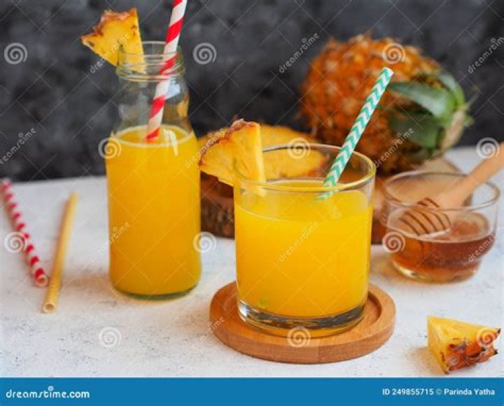 What alcohol is good with pineapple?