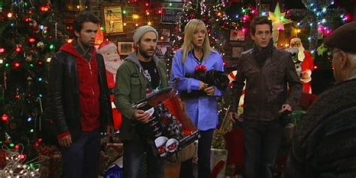 What episode is always sunny Christmas episode?