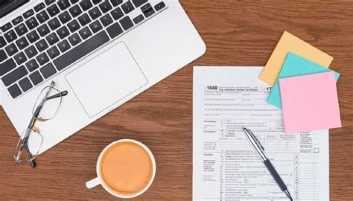 What is difference between LLC and PC?