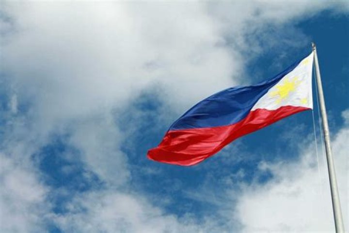 What is the difference of Pilipino and Filipino?