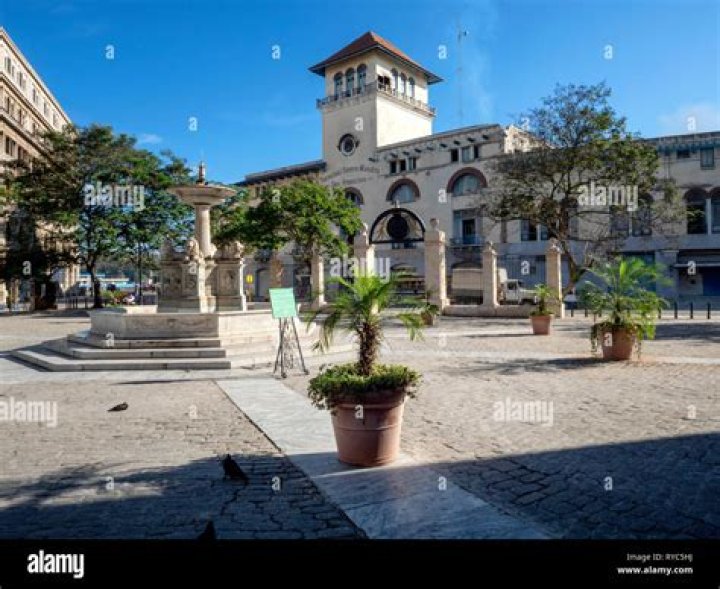 Where do the cruise ships dock in Havana Cuba?