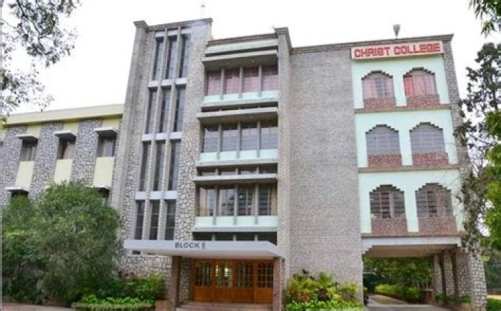 Which college is best for Arts in Bangalore?