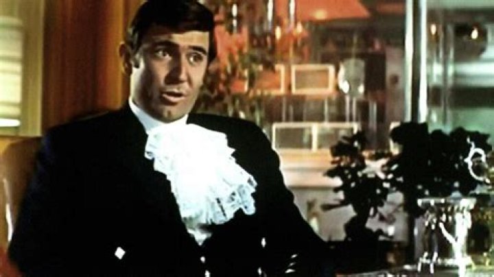 Why did George Lazenby play Bond only once?